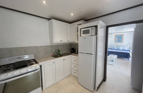 Little Battaleys Apartment | Quaint 1 bedroom apartment close to Mullins Beach