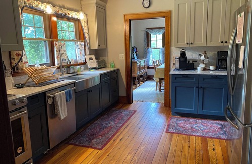 Clinton House | Quaint, 102 year old bungalow nestled in woods-close to amenities.