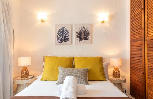 Grand Gaube Apartment | Quaint 2BDR beach apartment in a fishing village