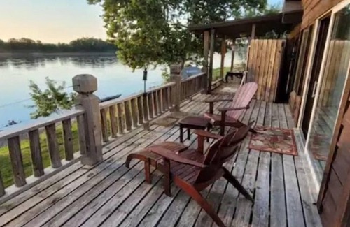 Buchanan County Cabin | Quaint and Peaceful Waterfront Cabin Unit 4