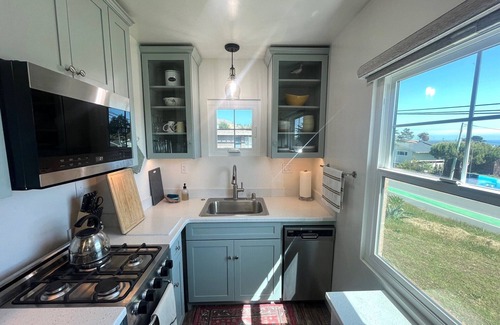 Cayucos House | Quaint Beach Cottage