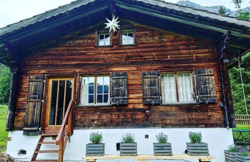 Gsteig Ski Chalet | Quaint chalet in the charming village of Gsteig bei Gstaad.n