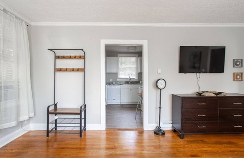 Midtown Cottage | Quaint Cottage close to Vanderbilt and Downtown