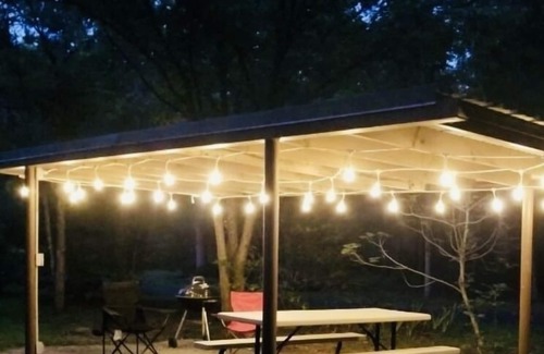 Hardwick House | Quaint Lake House