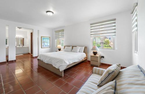Cerro Gordo Villa | Quaint villa Beach access Elina