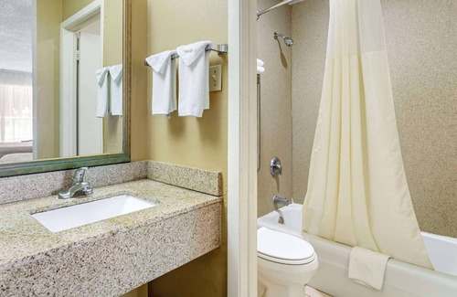 Alachua Hotel | Quality Inn Alachua - Gainesville Area