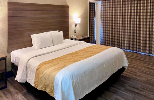 El Paso Hotel | Quality Inn And Suites