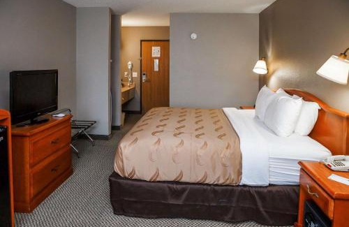 Burlington Hotel | Quality Inn Burlington near Hwy 34