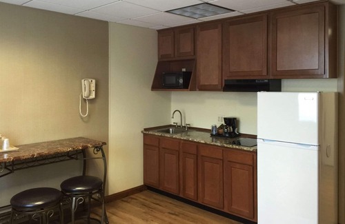 Franklin Hotel | Quality Inn & Conference Center Franklin Downtown