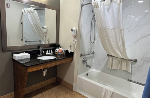 LaGrange Hotel | Quality Inn Lagrange East I-85