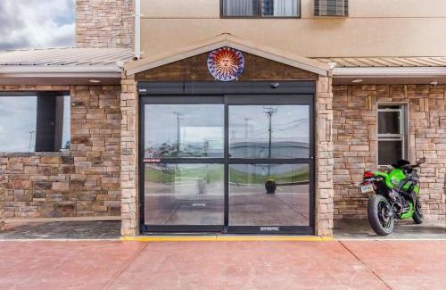 Lamar Hotel | Quality Inn Lamar