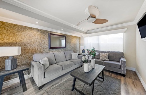 Harbor Hotel | Quality Inn Long Beach - Signal Hill