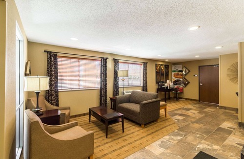 Marshall Hotel | Quality Inn Marshall MN near University