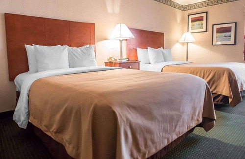 West Milton Hotel | Quality Inn New Columbia–Lewisburg