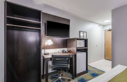 Owatonna Hotel | Quality Inn Owatonna Near Medical Center