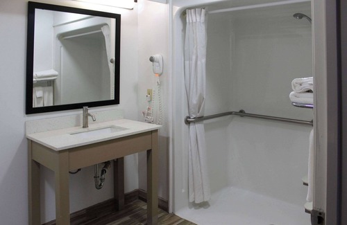 Scottsboro Hotel | Quality Inn Scottsboro US/72 - Lake Guntersville Area