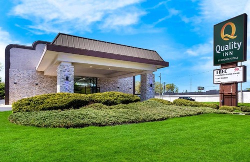 Roseland Hotel | Quality Inn South Bend near Notre Dame