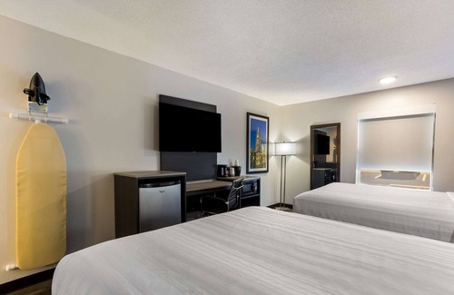 Roseland Hotel | Quality Inn South Bend Near Notre Dame
