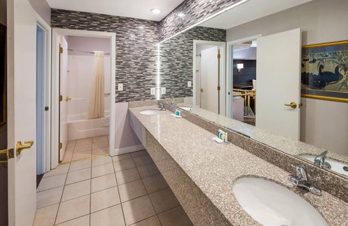 Forest Park Hotel | Quality inn & Suites Cincinnati I-275