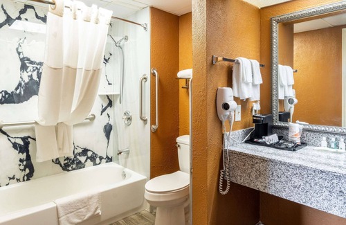 Corinth Hotel | Quality Inn & Suites Corinth West