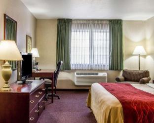 Fort Madison Hotel | Quality Inn & Suites Fort Madison near Hwy 61