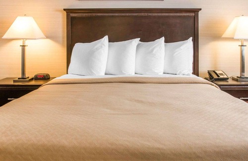 Battle Creek Hotel | Quality Inn & Suites Next to the Casino