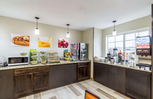 North Lima Hotel | Quality Inn & Suites North Lima - Boardman