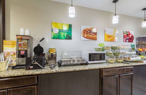 North Lima Hotel | Quality Inn & Suites North Lima - Boardman