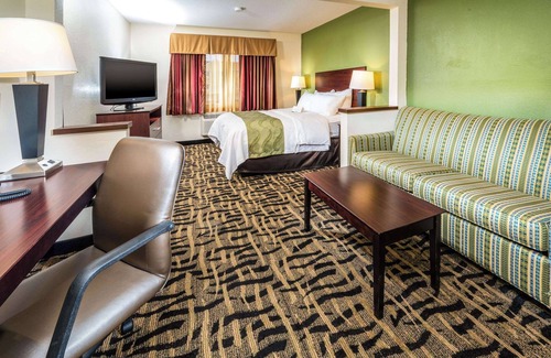 Danville Hotel | Quality Inn & Suites
