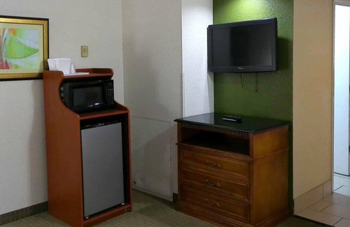 Pike Hotel | Quality Inn & Suites
