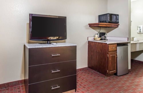 La Vergne Hotel | Quality Inn & Suites