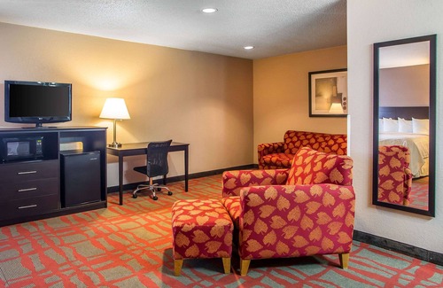 West Bend Hotel | Quality Inn & Suites