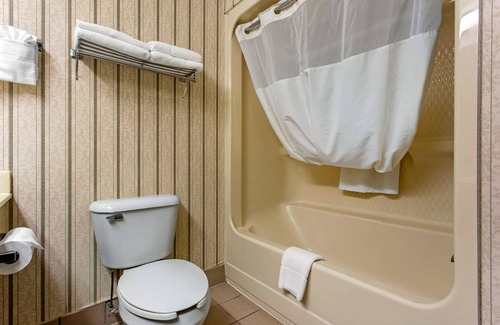 Surfside Beach Hotel | Quality Inn Surfside Myrtle Beach