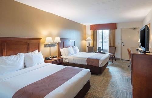 Easton Hotel | Quality Inn