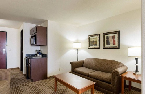 Huntsville Hotel | Quality Suites Huntsville Near University