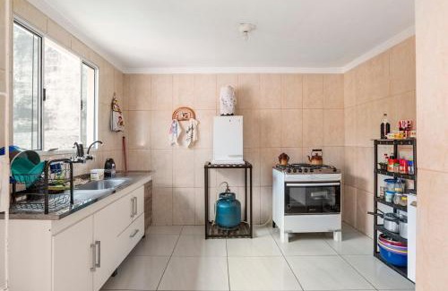 Tucuruvi House | Quarto no Metrô Tucuruvi - Expo CN - Shopping Trimais