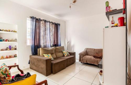 Tucuruvi House | Quarto no Metrô Tucuruvi - Expo CN - Shopping Trimais