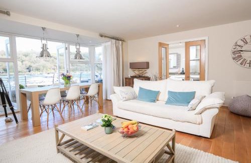 Dartmouth Apartment | Quayside, Dart Marina