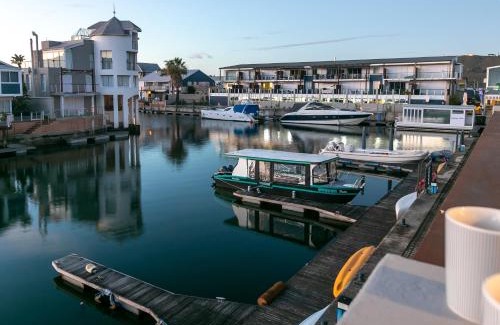 Waterfront Apartment | QuaySide Escape – Knysna