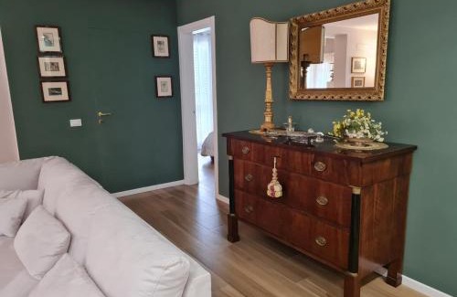 Ravenna Apartment | Queen apartment