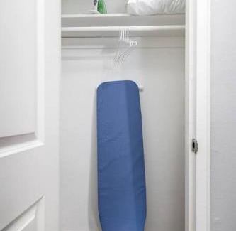 West Hartford Apartment | Queen Bed Apt in West Hartford