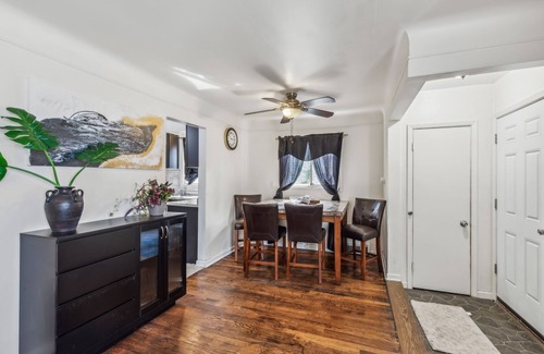 Inkster House | Queen G2 Mansion (3-Bedroom Home) - Pets Allowed by RedAwning