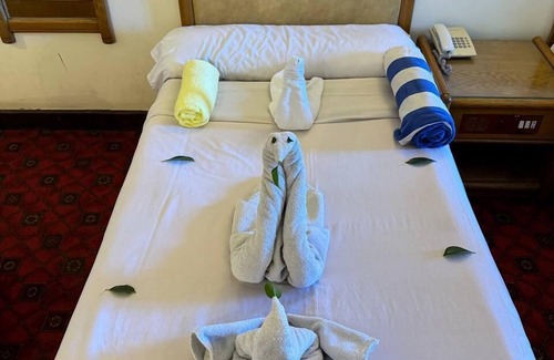 Luxor Hotel | Queens Valley Hotel, Restaurants, Bars and Spa Luxor