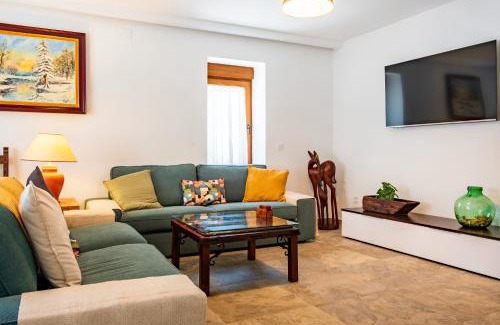Navaluenga House | Quercus