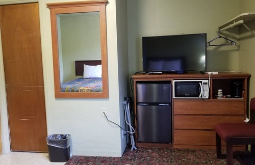 Myrtle Creek Hotel | Quick Stop Motel