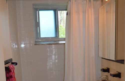 Ville-Emard Apartment | Quiet 2-Bedroom-Furnished Apart, Large Garden, Parking available, Subway Nearby