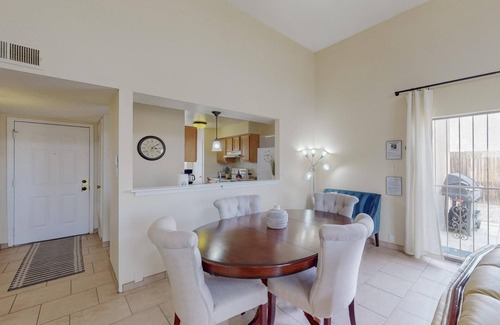 S.r. Marmon Condo | Quiet 2bd/2ba condo near parks&golf, yard for dogs