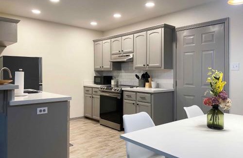 McAllen Apartment | Quiet 2BR 2BA, Laundry, Wi-Fi, Near Shops & Restos