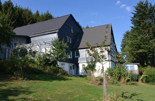 Menkhausen Apartment | Quiet apartment in Sauerland with terrace