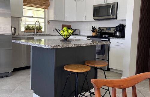 St. Augustine House | Quiet Bayfront Community on the Island-Close to Downtown City Center